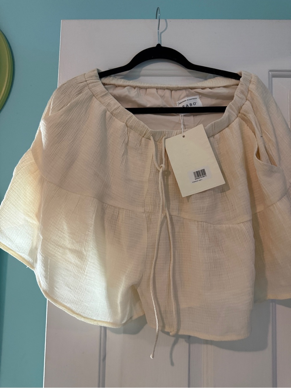 SABO Light Cream Tiered Gauze Shorts